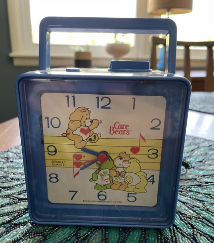 Vintage 1984 Care Bears Quartz Alarm Clock and AM/FM Radio UNTESTED Cover