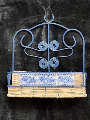 "Soporte de estante independiente o colgante vintage de mimbre y metal 11""T 10"" 4""W para azulejos frt" Foto 1 de 4