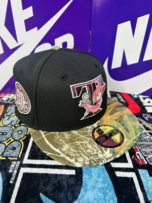 New Era 59fifty Sombrero Club Árbol Real Rosa Camuflaje Paquete 7 3/8 Toronto Blue Jays OVO Foto 1 de 4