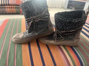 Madden Girl Women Sz 6 M Moccasin Shoe Boot - Picture 1 of 6