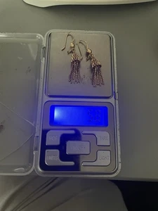 Lovely Pair Of 18 CRT Gold Earrings - Picture 1 of 4