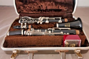 Buescher Aristocrat Clarinet Vintage c1965 Good cosmetic Condition, + Hard Case - Picture 1 of 22