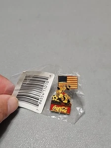 FIFA World Cup USA 94 Coca Cola USA Flag Pin Striker Dog Mascot - Picture 1 of 3