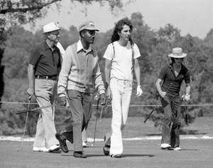 Alice Cooper Playing Golf Print 11 x 14 - Picture 1 of 3
