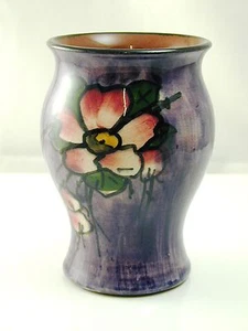 Torquay ware vase flower design on purple background 11cm tall - Picture 1 of 5