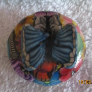 Marianela Miniaturas Mariposa Botón Coleccionable Esculpido a Mano Británico - Imagen 1 de 3