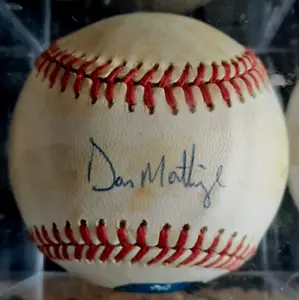 DON MATTINGLY CERTIFIED AUTHENTIC BY JSA AUTOGRAPHED BASEBALL IN BALL HOLDER COA - Picture 1 of 3