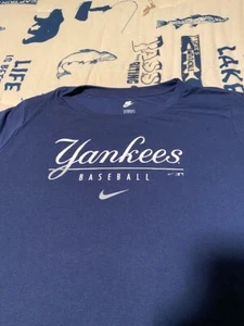 New York Yankees Women's NIKE shirt , size XXL , Short Sleeves - Picture 1 of 5