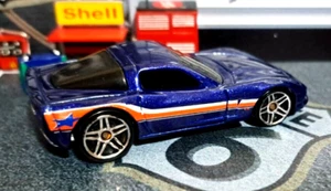 Loose - 2008 Hot Wheels "C6 Corvette" Metallic Dark Blue General Motors 5er Pack - Bild 1 von 6