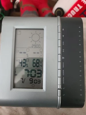 Radio Shack 63-1090 Wireless Weather Station Thermometer  Works No Remote Sensor - Image 1 of 4