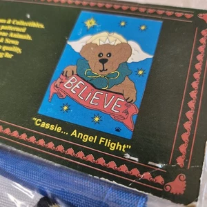 Boyds Bears & Friends Friendship Flag Collection Cassie Angel Flight 28x40 NEU - Bild 1 von 4