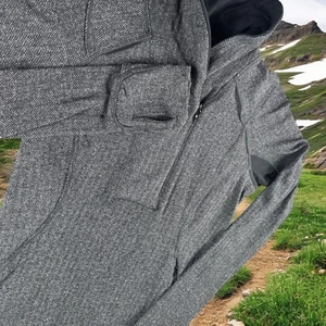 Lululemon Define Jacket Women XS Herringbone Gray Thumbholes Activewear Nulu - Picture 1 of 11