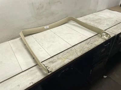 VOLKSWAGEN BEETLE 2010 PUERTA TRASERA PANEL VENTANA MOLDURA FÁBRICA Foto 1 de 4