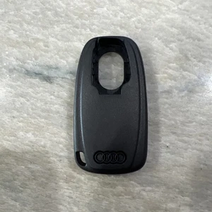 2010-2016 AUDI S4 - Valet KEY Holder / Blank 8T0837148 - Bild 1 von 2