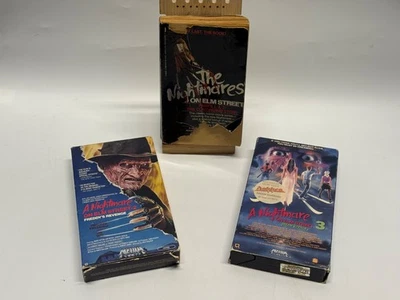 A Nightmare on Elm Street VHS Lot • Freddy’s Revenge • Dream Warriors • Book Box Foto 1 de 4