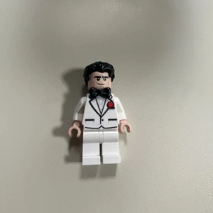 Lego Bruce Wayne White Tux Minifigure SH0308 Batman 70909 Batcave Break In - Picture 1 of 2