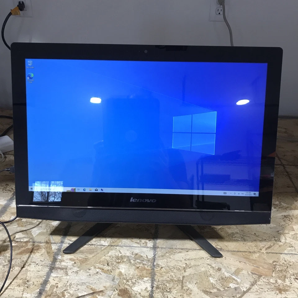 Lenovo b40-30 Intel Pentium CPU G3250T@2.80GHz 2.80GHz  4 GB Touch Win 10 H347 - Image 1 of 4