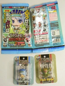 Figura de Tigre y Conejo Mascota Dije Chara Fortune y otro lote NUEVO - Imagen 1 de 4