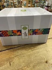 New in Box Scentsy Sparkling Snowman Wax Warmer Christmas Holiday Winter - Picture 1 of 3