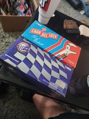 Kerry Earnhardt #40 Channellock Monte Carlo 1999 acción fundido a presión 1:24 nuevo en caja Foto 1 de 4