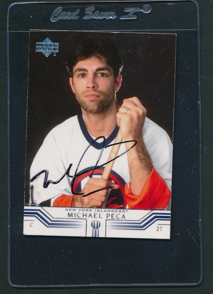 2001/02 Upper Deck #111 Michael Peca Islanders Signed Auto *E9935 - Image 1 of 1