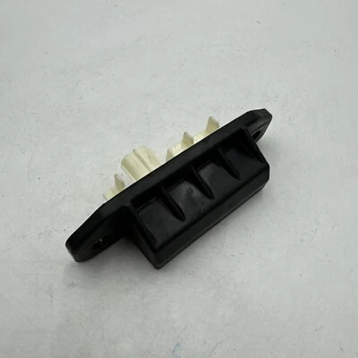 Toyota Prius rav4 C-Hr 2016-2022 puerta levadiza trasera maletero botón abierto liberación 15D355 Foto 1 de 4