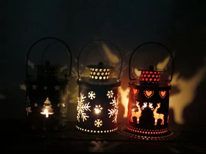 Christmas Tree Deer Snowflake Lanterns Metal Primitive Tea light Candle Holder - Foto 1 di 10