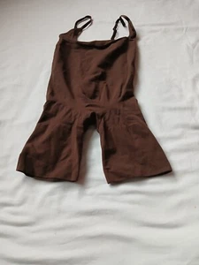 Skims Po Lifting Open Bust Body Damen Cocoa Seamless Größe Medium G29-62 - Bild 1 von 3