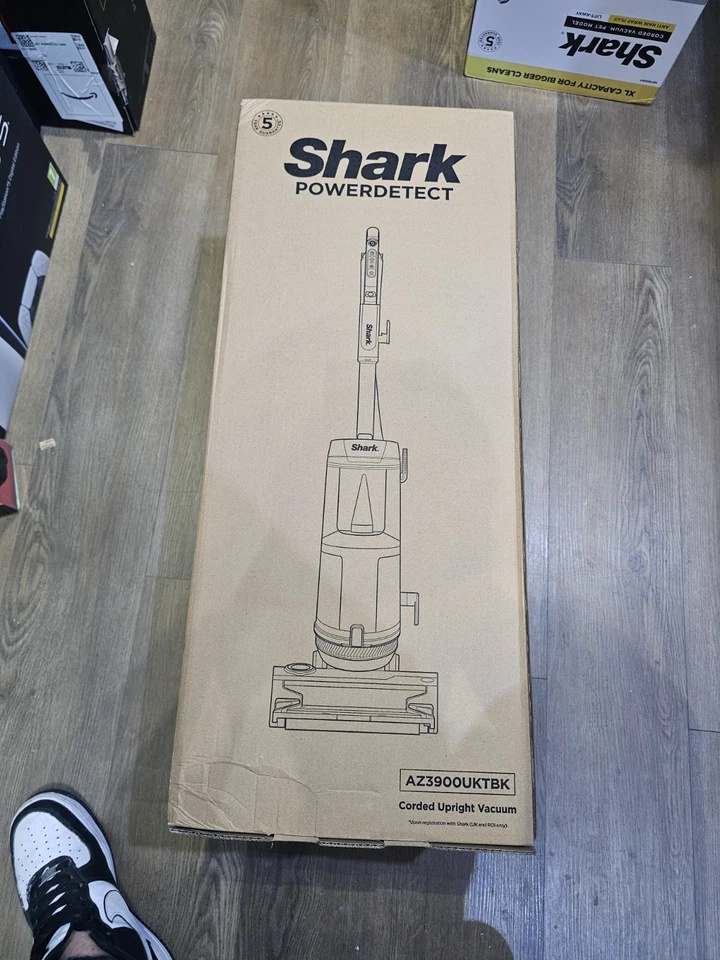 Shark AZ3900UKTBK PowerDetect Powered Lift-Away Upright Pet Vacuum Cleaner NEW - Image 1 of 1