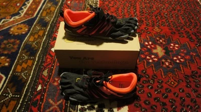 Vibram FiveFingers V-Train US Size 7-7.5 Women's Cross-Training Shoes 17W6604 - Image 1 of 4