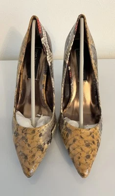 Tacones de salón Steve Madden Luxe Kacey para mujer con estampado de serpiente talla 8 M bronce Foto 1 de 4