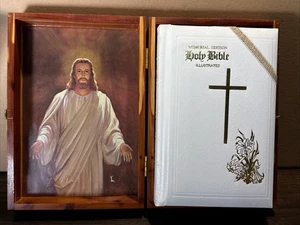 Vintage 1976 Holy Bible Memorial Edition New American Leather Illustrated w/Box - Picture 1 of 7