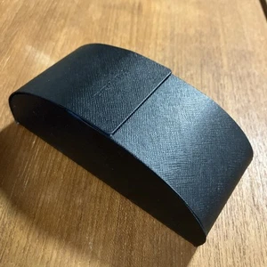 Estuche para gafas Prada Gafas de sol Negro Logo Carcasa rígida - Imagen 1 de 5
