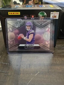 2024 Panini Mosaic NFL Debut Rookie J.J. McCarthy RC #275 - Picture 1 of 2