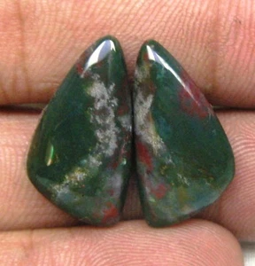 15 CTS NATURAL BLOOD STONE CABOCHON FANCY SHAPE PAIR LOOSE GEMSTONE B 7777 - Picture 1 of 4
