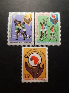 TIMBRE SÉNÉGAL CHAMPIONNAT D'AFRIQUE DE BASKET SPORT N°358/360 NEUF ** LUXE MNH - Foto 1 di 2