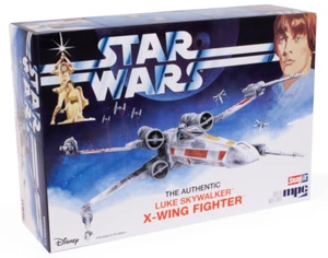 Star Wars The Authentic Luke Skywalker X-Wing Fighter Model Kit MPC 948 1:63 - Picture 1 of 7