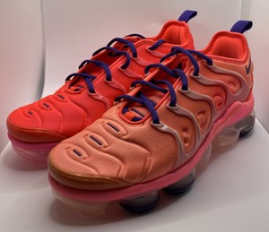 vapormax negro con rojo