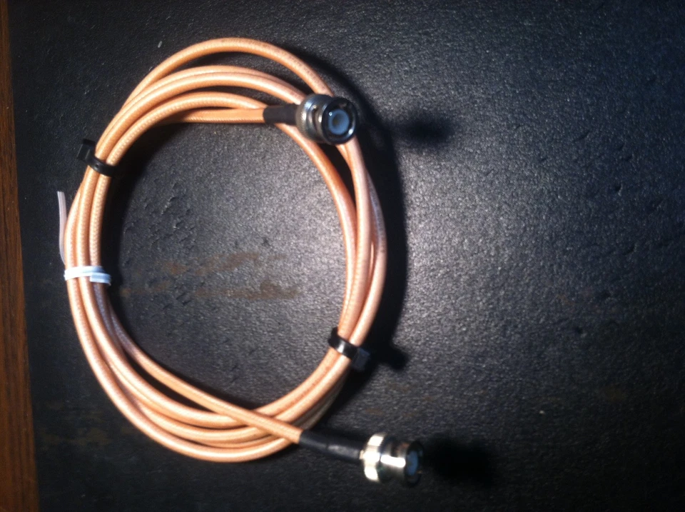 Cable coaxial enchufe BNC a enchufe BNC MIL-RG-142 10 FT (macho a macho) Foto 1 de 1