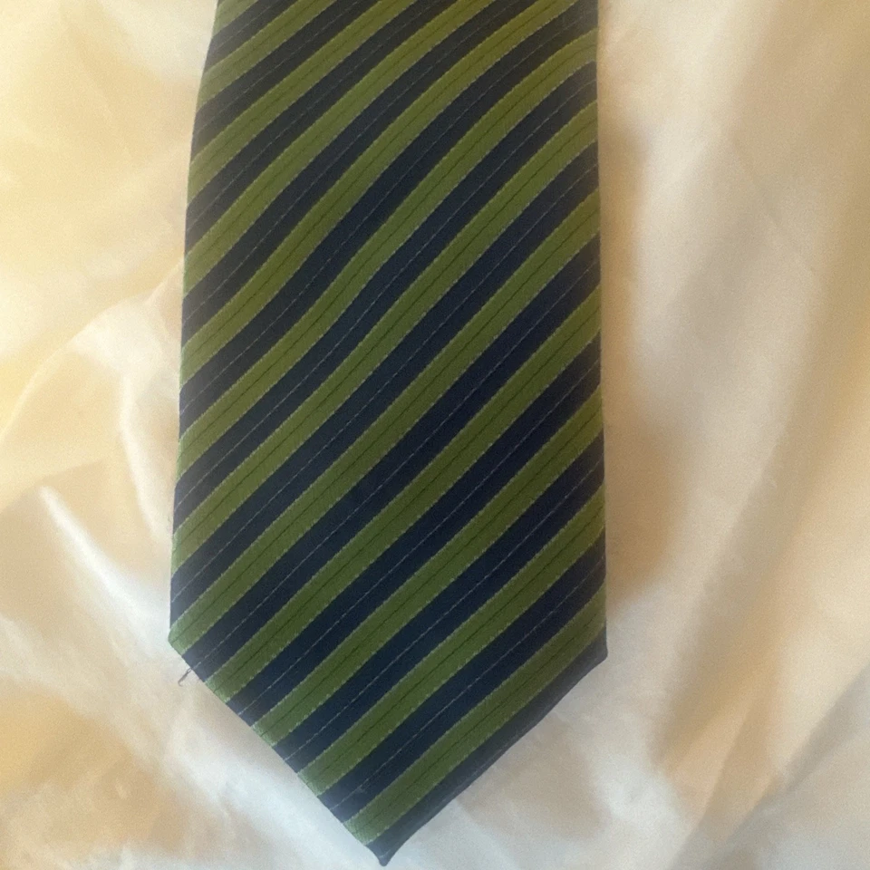 Corbata de lujo Florence 100 % seda para hombre azul marino hecha en Italia Foto 1 de 2