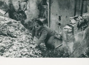 MARINO MASE LES  CARABINIERS  1963 PHOTO ORIGINAL  #43  JEAN-LUC GODARD - Picture 1 of 1