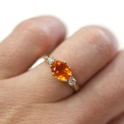 Anillo solitario de oro amarillo sólido de 14 k con ópalo de fuego naranja natural y diamantes de 1,1 quilates Foto 1 de 4