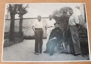 PHOTOGRAPHIE PHOTO DE CHARLES MAURRAS FIN DE VIE AMIS PRISON RETIRAGE ANNEES 70 - Picture 1 of 2