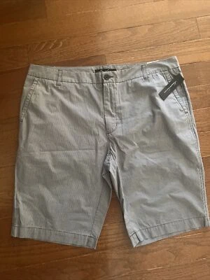 NOVO Bermuda Masculina Kenneth Cole Preta e Branca Leve Tamanho 38 - Imagem 1 de 3