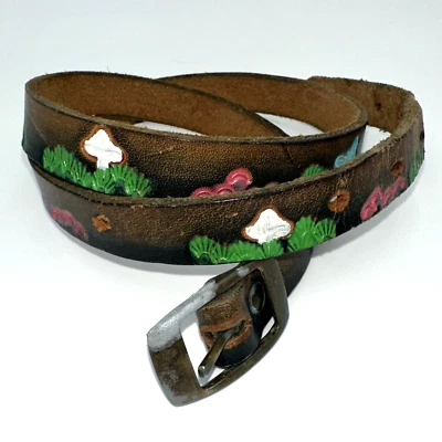 Cinto de couro marrom borboleta cogumelo vintage anos 60-70 feito à mão hippie boho 30" - Imagem 1 de 4