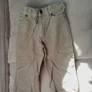 Sonoma Kleinkind Jungen Unisex hellbraune Cordhose Größe 2T elastischer Bund verstellbar - Bild 1 von 4