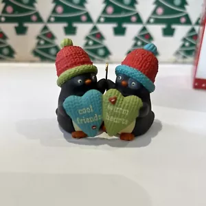 Cool Friends Penguins Christmas Tree Hallmark Keepsake Ornament New In Box - Foto 1 di 12