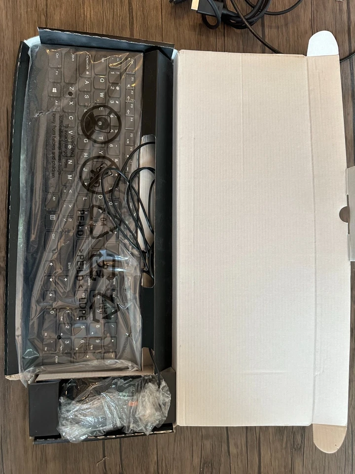 Lenovo 300 (GX30M39606) Wired Keyboard and Mouse Combo - Image 1 of 1