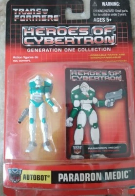 2001 Transformers: Heroes of Cybertron G1 Paradron Medic Action Figure - Image 1 of 4