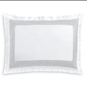 Hudson Park Satin King Kissenbezug bestickt Geo 500 Fäden Pima Baumwolle silber - Bild 1 von 4